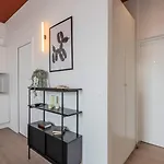 Equipe Cote Cour, Parking Gratuit Apartment