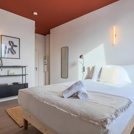 Equipe Cote Cour, Parking Gratuit فيلنوف داسك