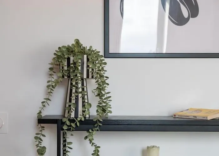 Apartment Equipe Cote Cour, Parking Gratuit *