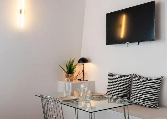 Equipe Cote Cour, Parking Gratuit Apartment *