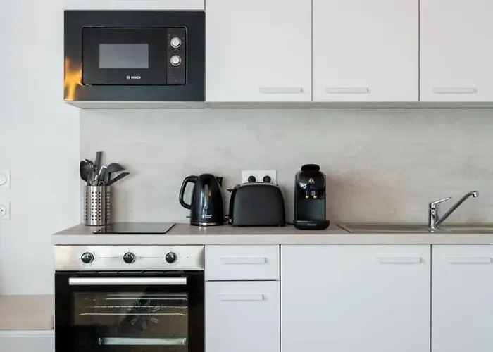 Apartment Equipe Cote Cour, Parking Gratuit *