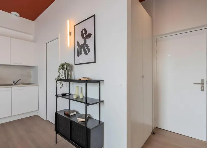 Equipe Cote Cour, Parking Gratuit Apartment