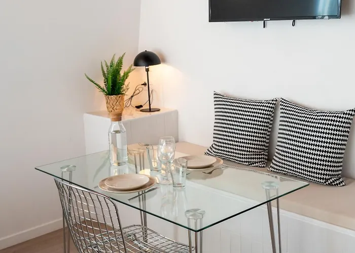 Apartment Equipe Cote Cour, Parking Gratuit *