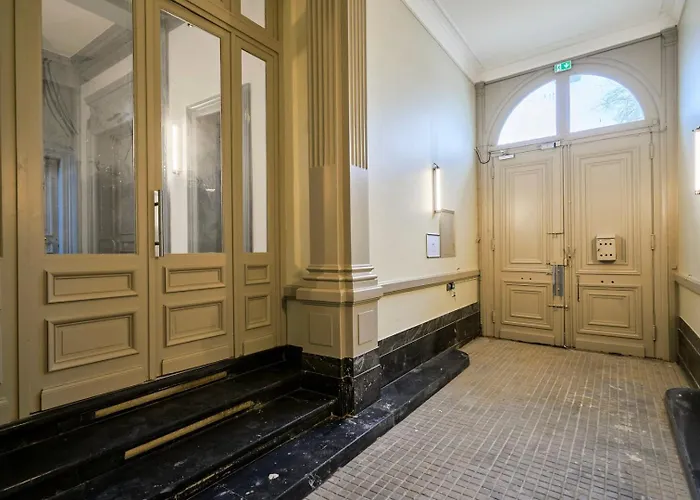 Equipe Cote Cour, Parking Gratuit